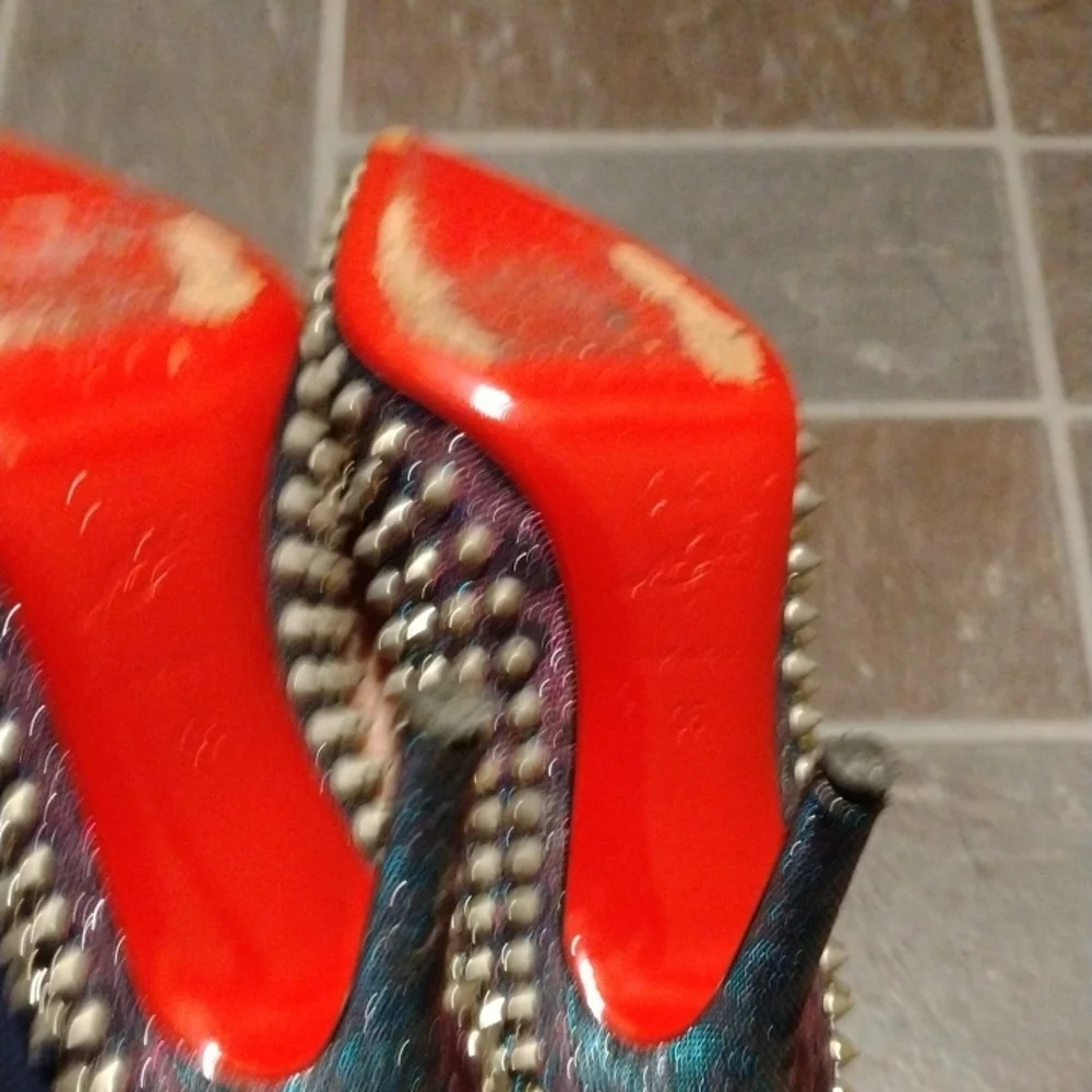 Christian Louboutin Metallic iridescent Studded Studs Pigalle Pump Heel Size 35 - Picture 7 of 12
